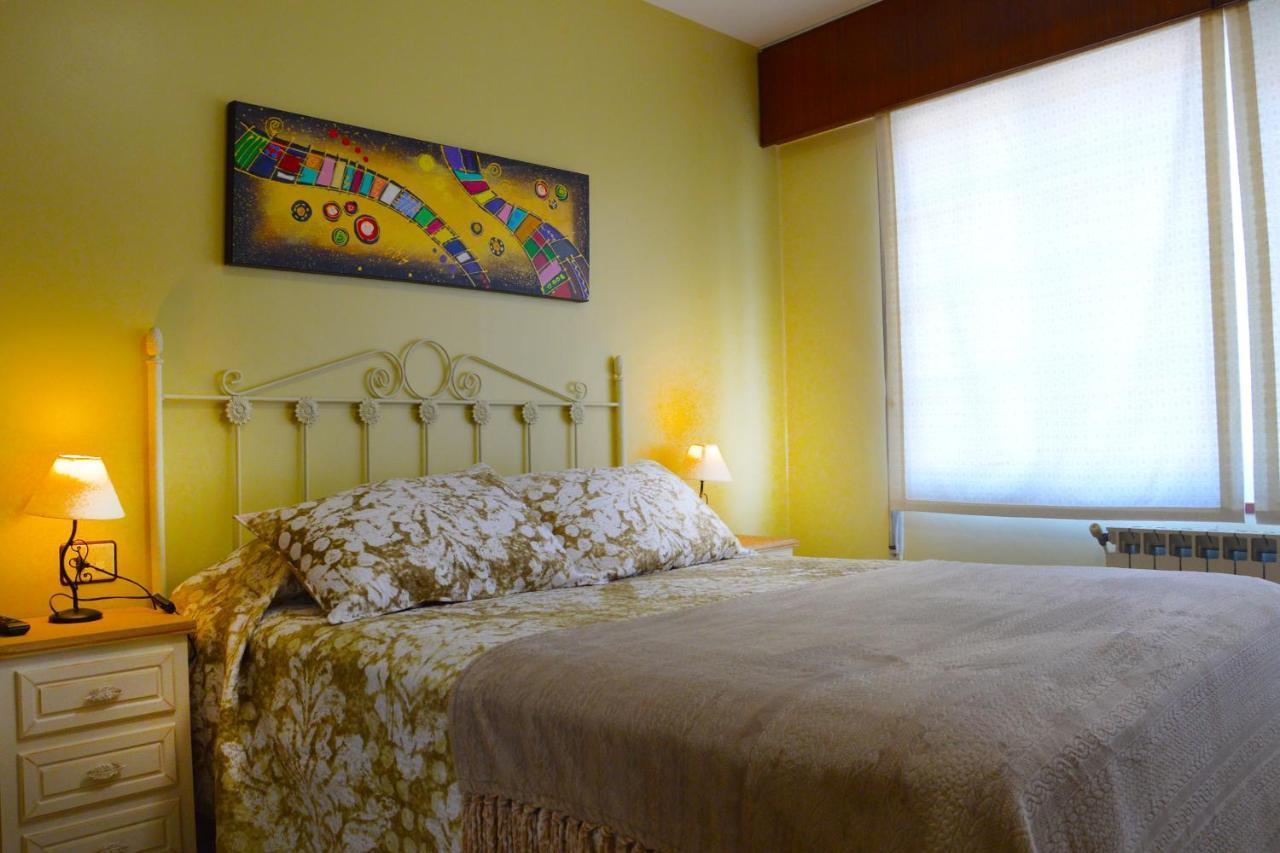 Pension Quilmes Vimianzo Esterno foto