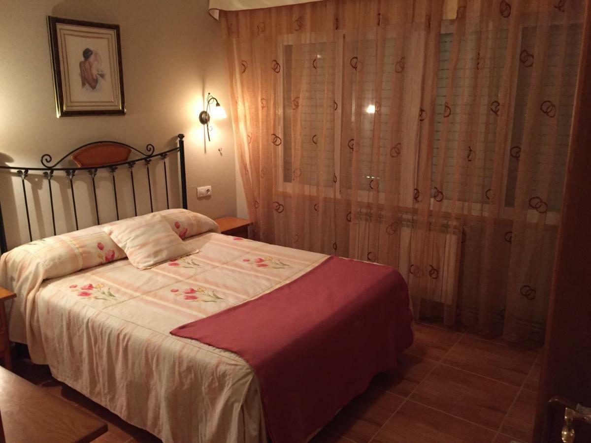 Pension Quilmes Vimianzo Esterno foto